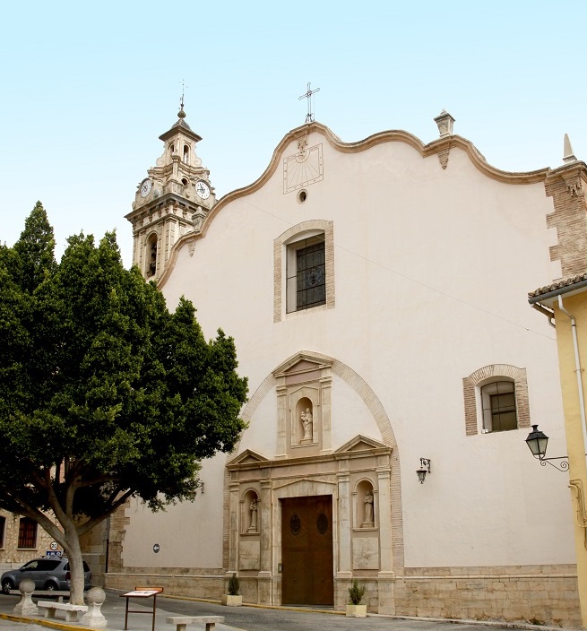 Fachada Parroquia Santa María La Mayor en Oliva